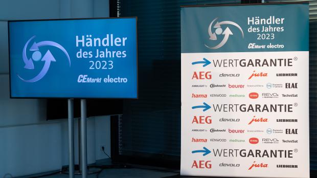 Die Panorama-Lounge im 26. Stock des Verlagshochhauses der Süddeutschen Zeitung ist für die Preisverleihung »Händler des Jahres 2023« vorbereitet.