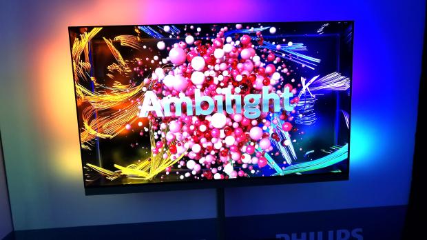 Zum 20-jährigen Jubiläum von Ambilight präsentierte TP Vision das nochmals verbesserte Ambilight plus im neuen Philips-Flaggschiff OLED+959