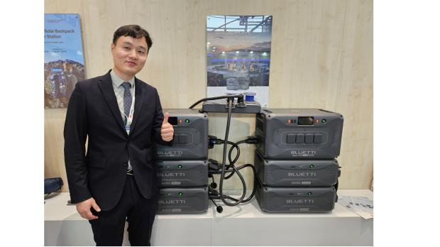 Markus Feng, Sales Manager bei Bluetti, einem Hersteller von tragbaren Powerstation und Solarstrom-Speicherlösungen